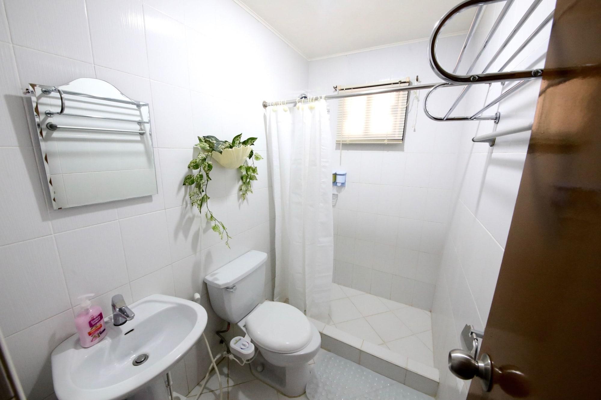 Dee Guesthouse White Sands Lapu-Lapu City Kültér fotó