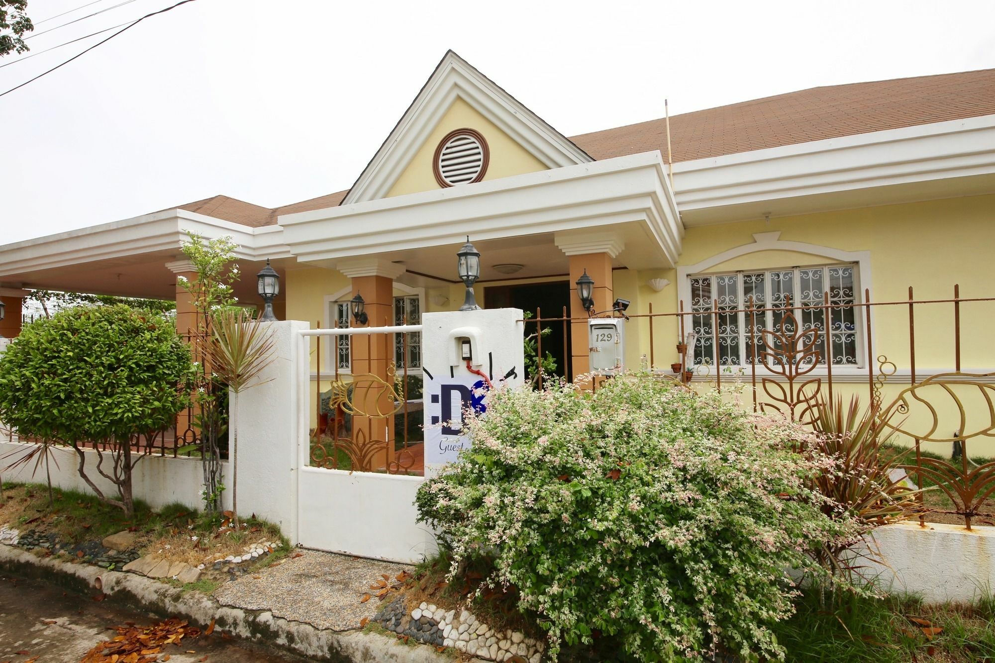 Dee Guesthouse White Sands Lapu-Lapu City Kültér fotó